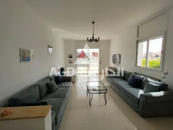 Un étage de villa pour la location universitaire