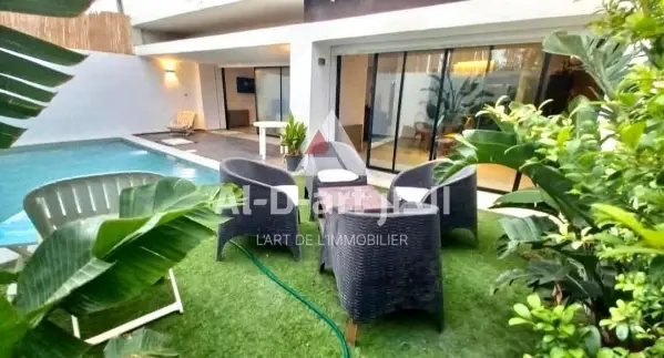 une villa s+3 avec piscine à vende
