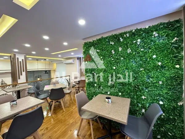 Un Salon de thé aménagé à louer