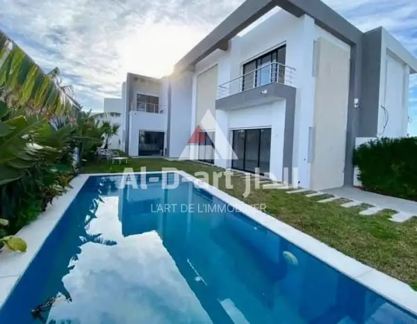 Villa style duplex en s+4 à vendre