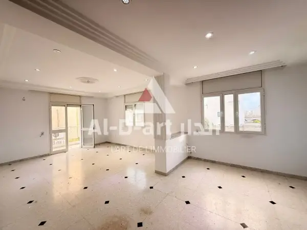 Un étage de villa en s+2 vide