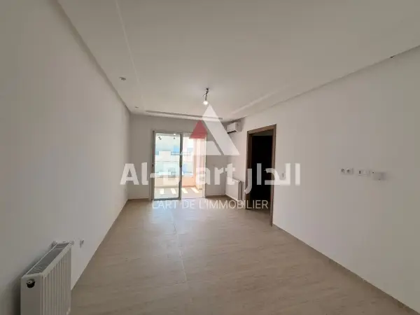 A vendre un appartement s+2 dans une résidence avec piscine collective